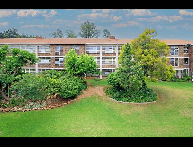 4 BEDROOM APARTMENT FOR SALE IN ST ANDREWS